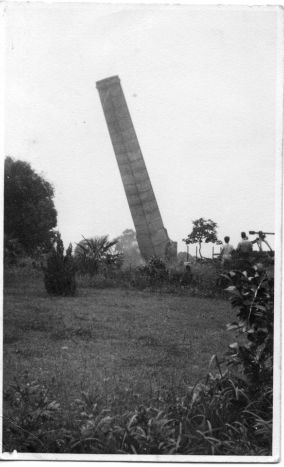Chimney at Fowler's Pottery coming down - Asquith