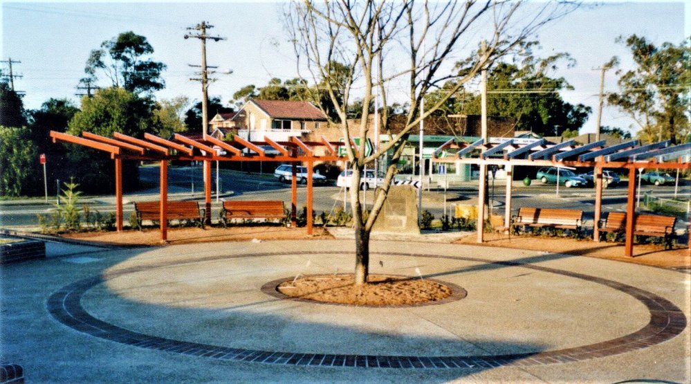 Remembrance Park at the crossroads, Berowra Heights - 2002