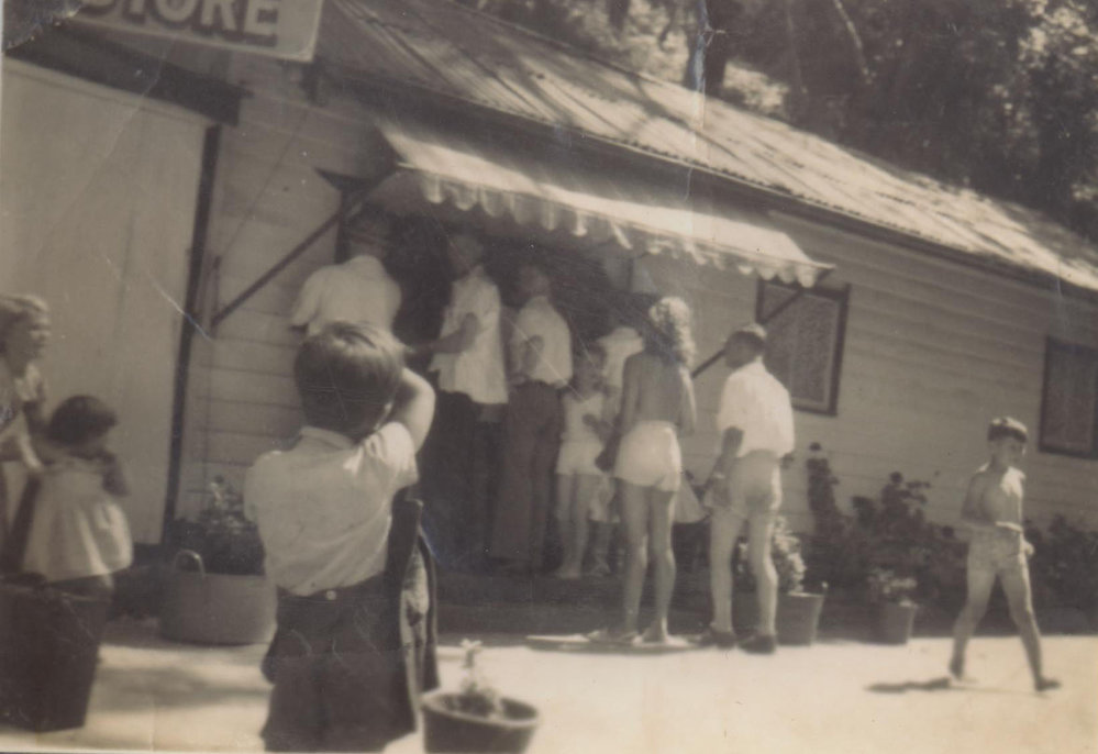 Beausang's Kiosk and Store, Waratah Bay, Cowan Creek