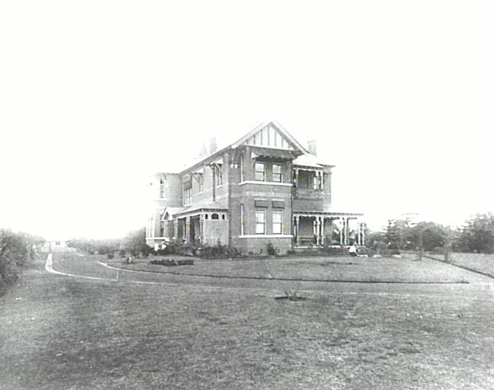 Pakenham, corner of Peats Ferry Road and Junction Road, Hornsby