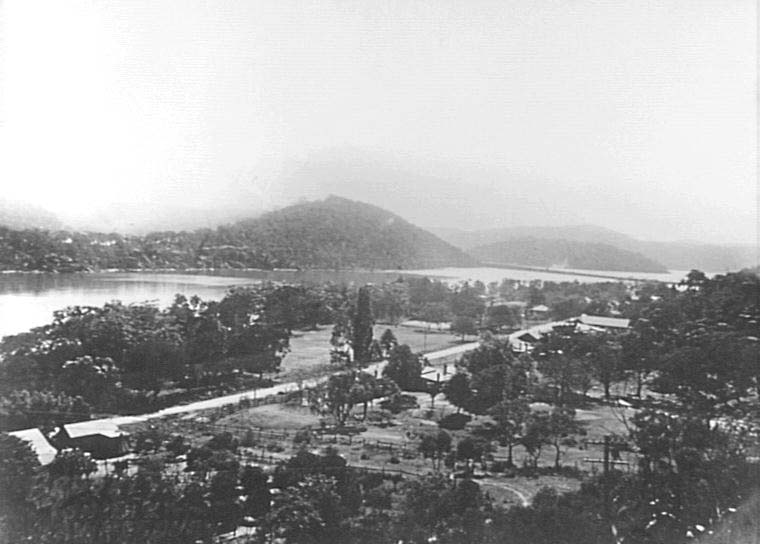 Looking north over Brooklyn and the Hawkesbury River