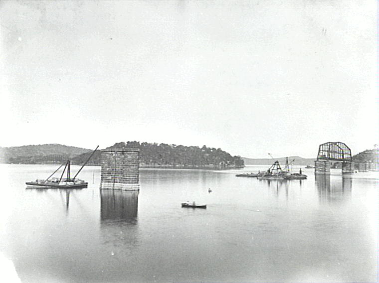 Building of the first Railway Bridge at Brooklyn