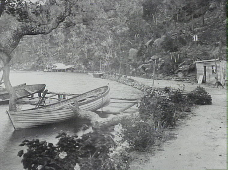 Ku-ring-gai Chase National Park, causeway at Windybanks