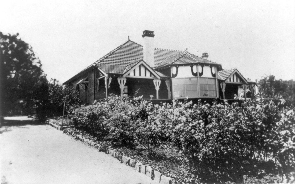 Walebri, corner of Hull and Copeland Road, Beecroft
