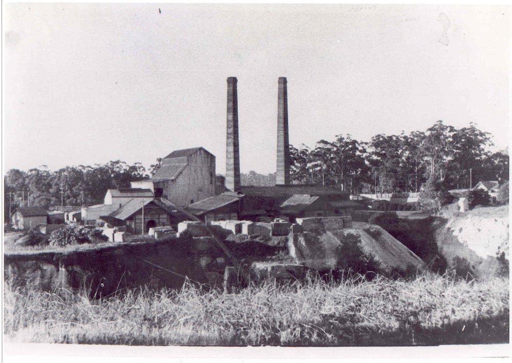 National Brickworks Thornleigh, showing the brickpit c.1935