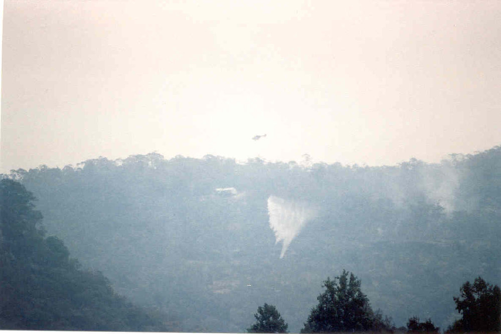 Wisemans Ferry Cemetery during the bushfire of December 2002