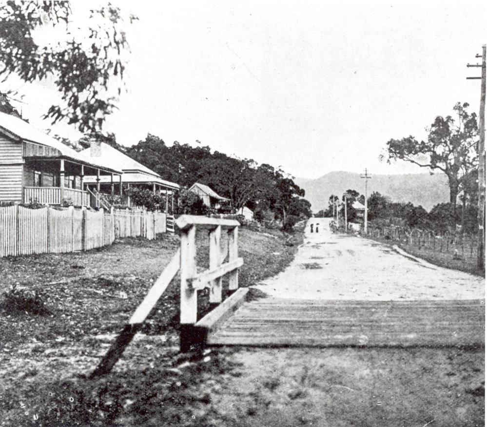Brooklyn Road, Brooklyn, looking towards Ross Hill