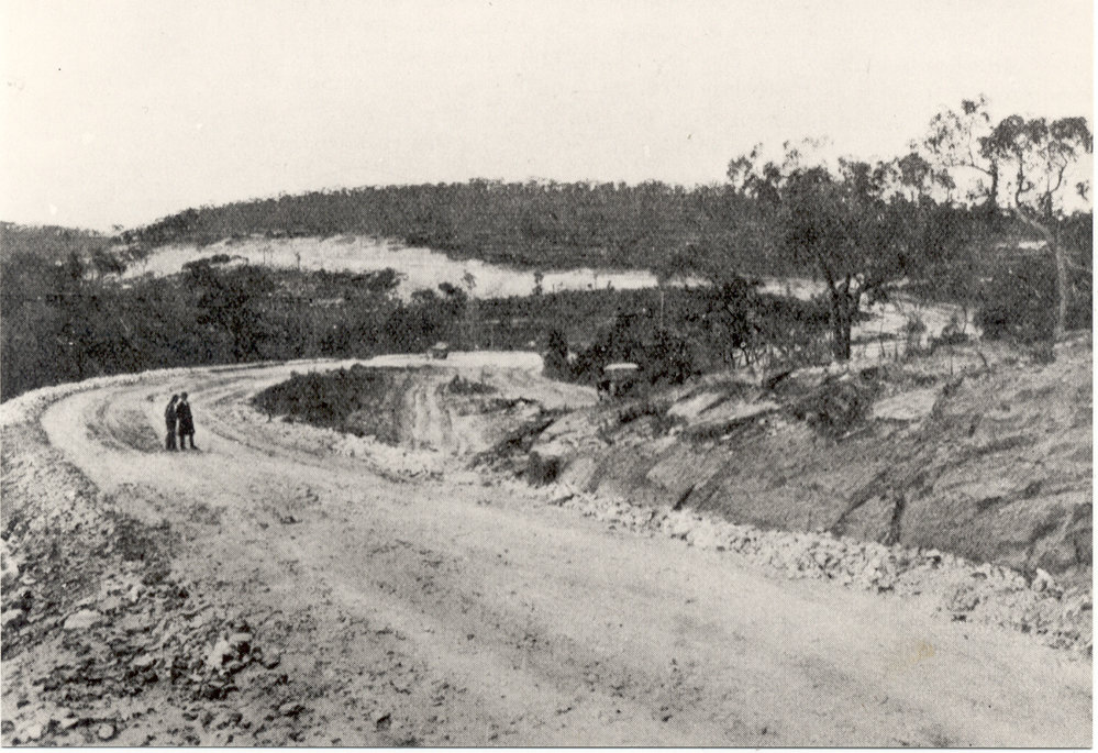 Construction of the Pacific Highway between Hornsby and Brooklyn, 1920s