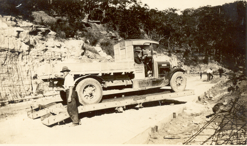 Construction of the Pacific Highway between Hornsby and Brooklyn, 1920s