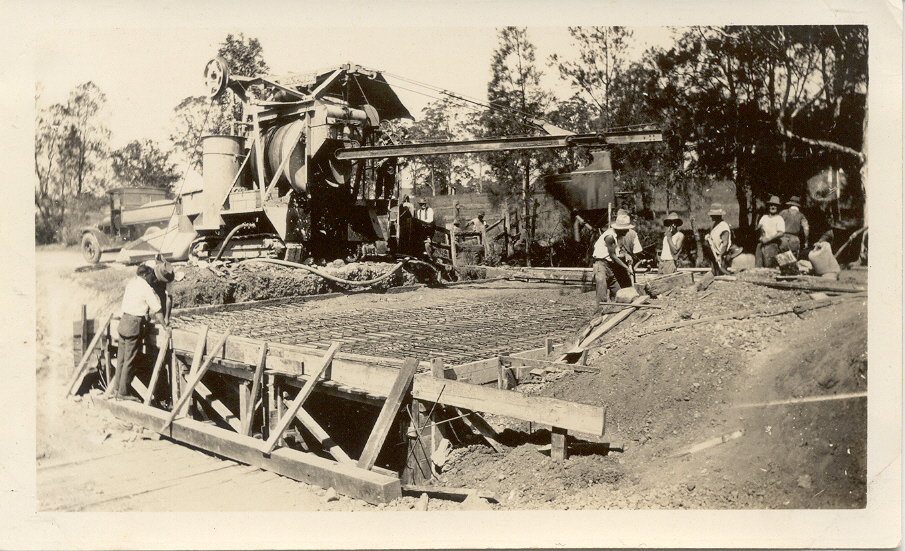 Construction of Pacific Highway between Hornsby and Brooklyn, 1920s