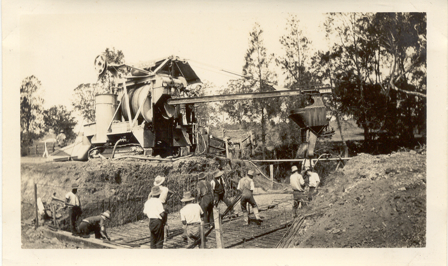 Construction of Pacific Highway between Hornsby and Brooklyn, 1920s