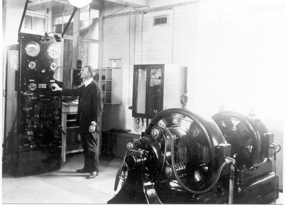 Pennant Hills Wireless Station, engine under test, c. 1911