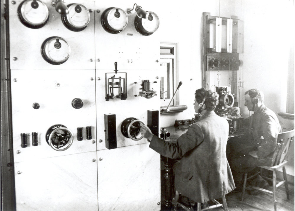 Operator tuning in Telefunken equipment, Pennant Hills Wireless Station, c. 1912