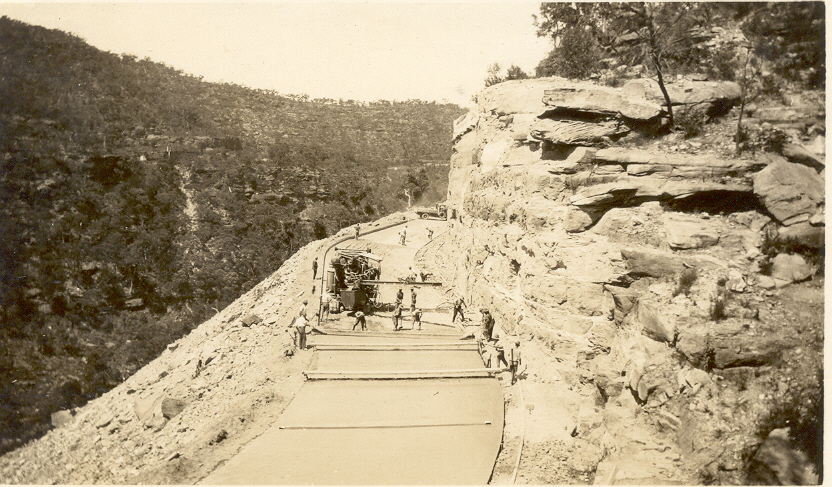 Construction of Pacific Highway between Hornsby and Brooklyn, 1920s