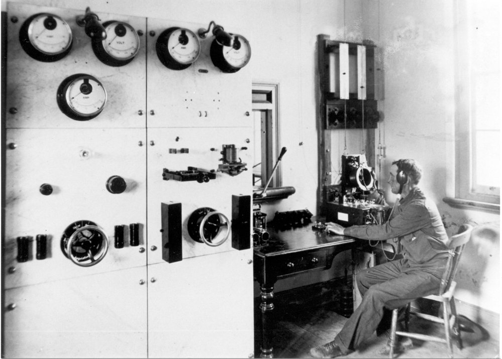 Operator testing Telefunken equipment, Pennant Hills Radio Station, c. 1912