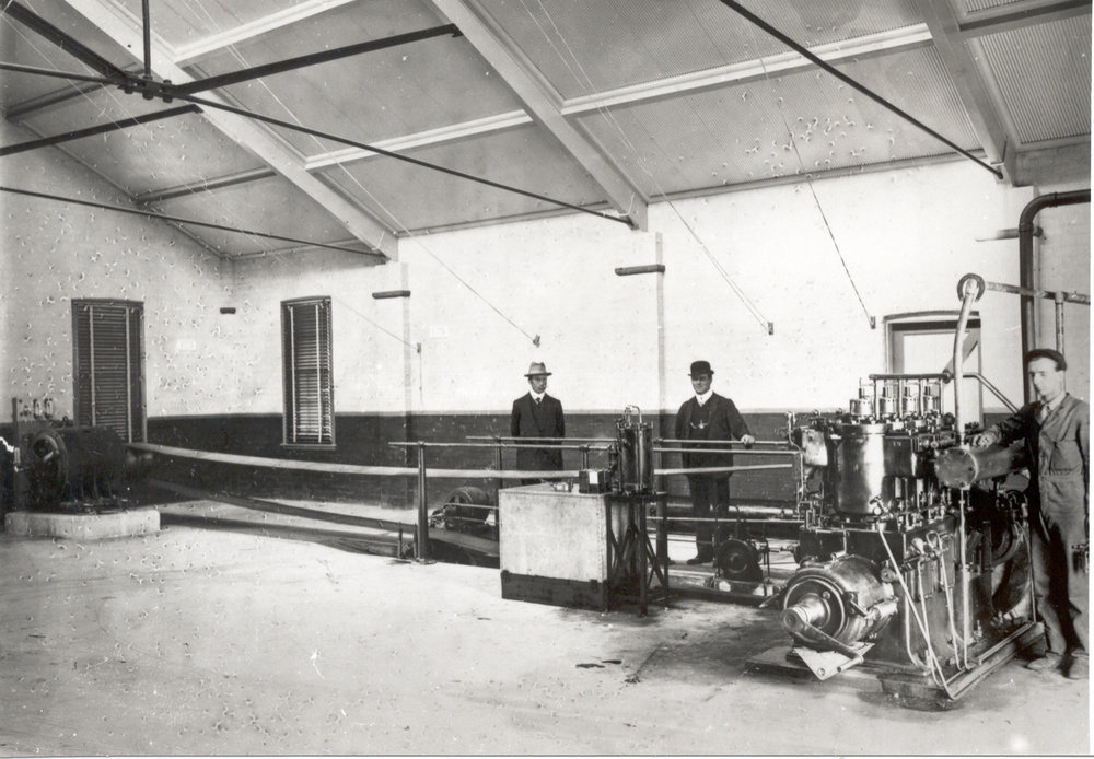 Engine under test, Pennant Hills Radio Station