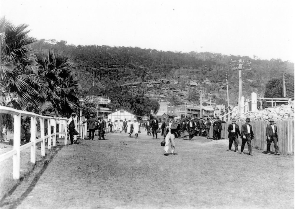 Hawkesbury River Railway Station, Brooklyn, about 1922