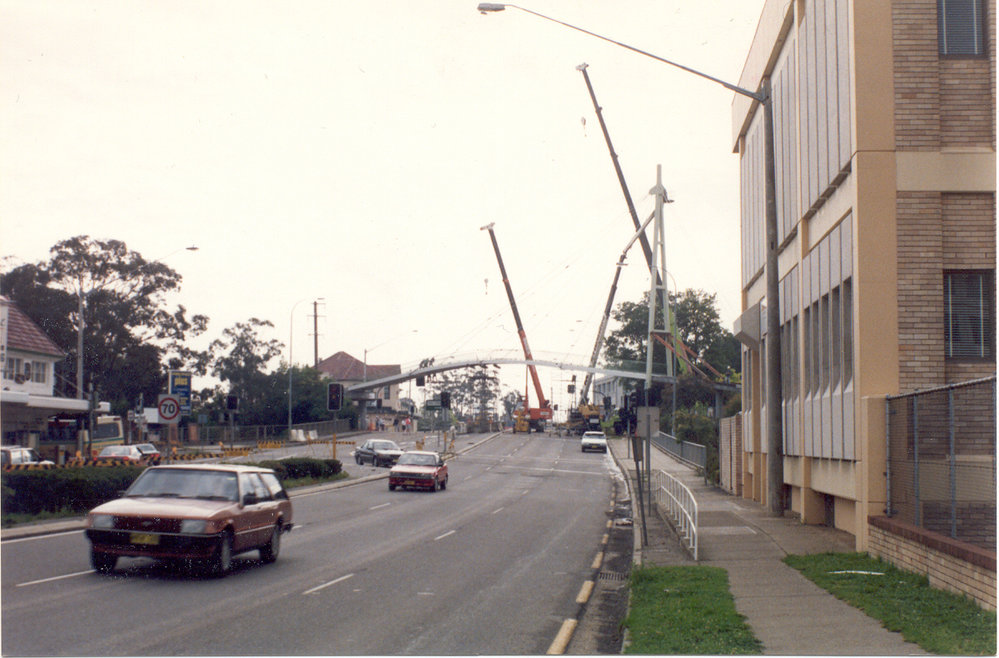 Construction of Pennant Hills footbridge