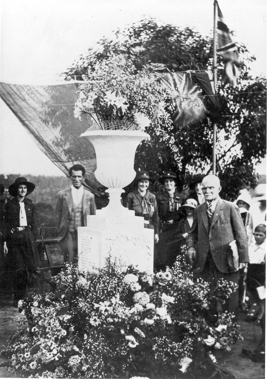 Unveiling of the Berowra War Memorial