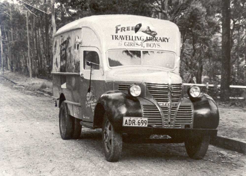 The Travelling Library's van on the road