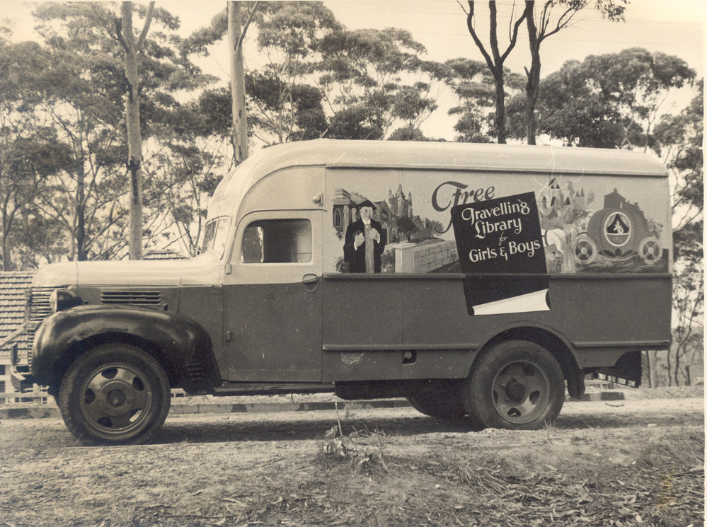 The Travelling Library's van on the road
