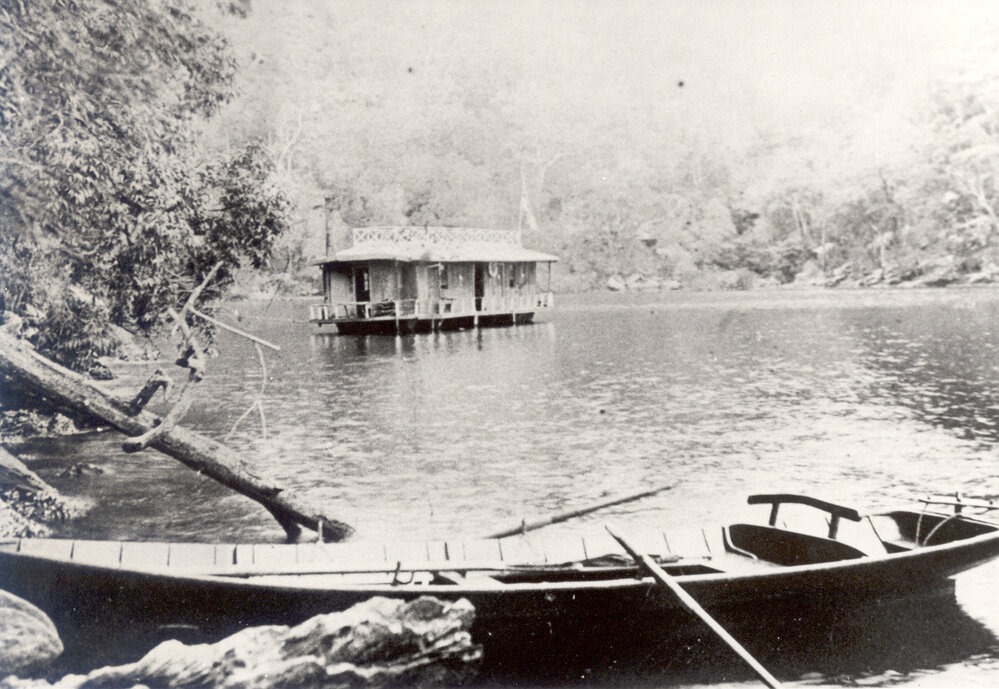 Houseboat at Berowra Waters