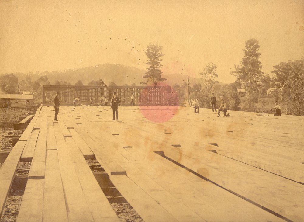 Construction of the Hawkesbury River Railway Bridge: building the pontoon