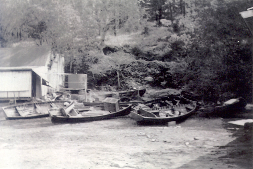 Wrecked boats at Crosslands 1942