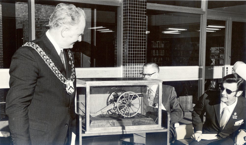 Councillor Curby and the model cannon