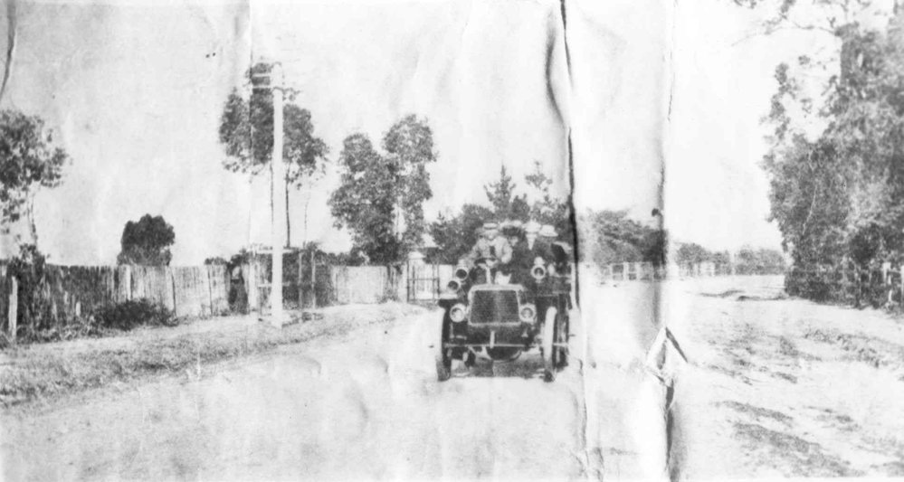 Pennant Hills Road, Thornleigh, in front of Loch Maree Estate