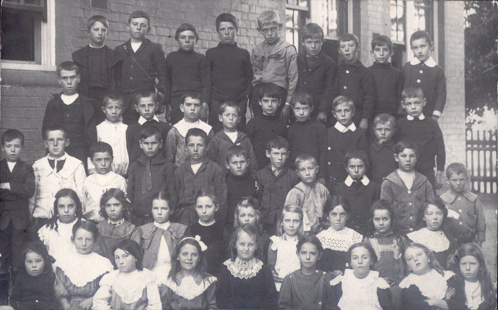 Students at Hornsby Public School, 1922-23