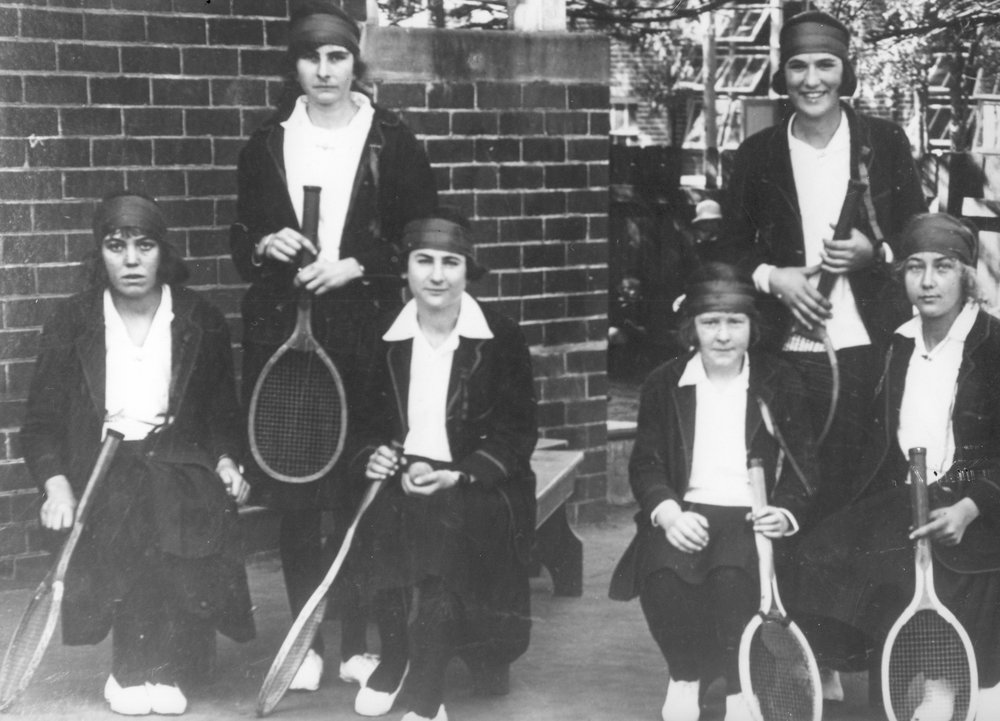 Girls tennis team, Hornsby Public School, 1924-25