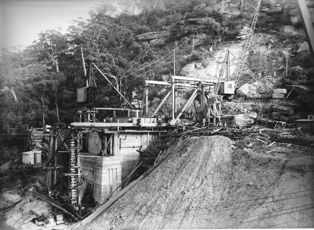 Building the south end of the Hawkesbury Railway Bridge