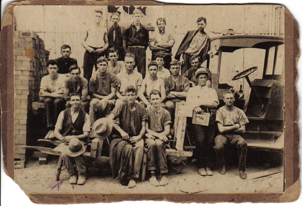 Workers at National Brickworks, Thornleigh, c. 1935