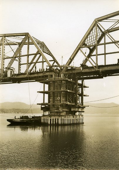 Workers on the First Hawkesbury River Railway Bridge