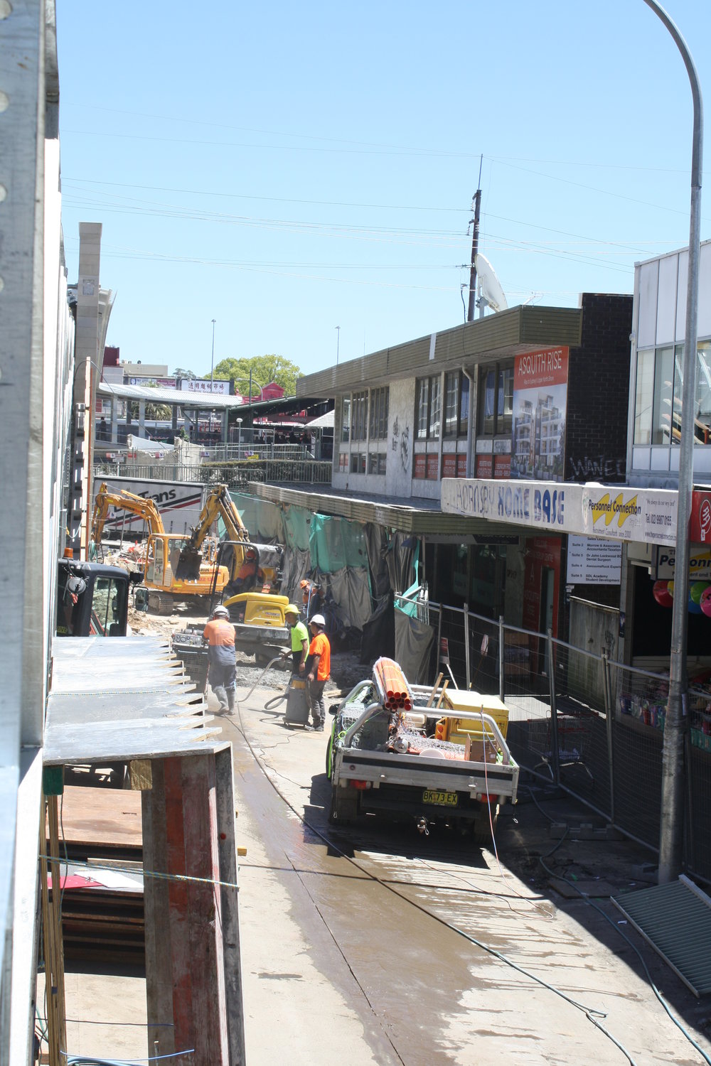 Hornsby footbridge construction, 2016