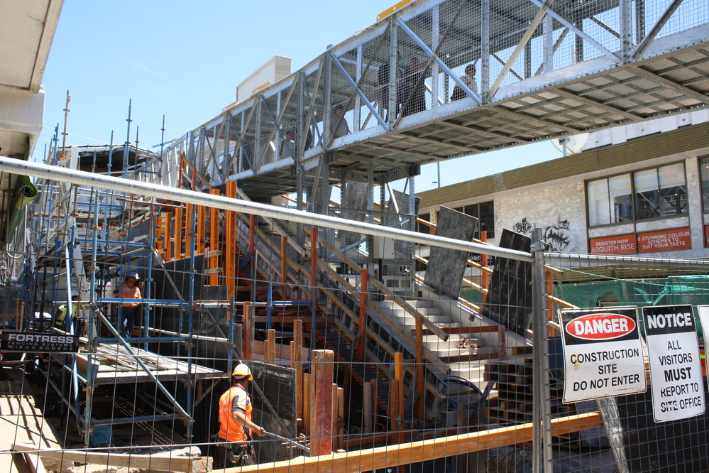 Hornsby footbridge construction