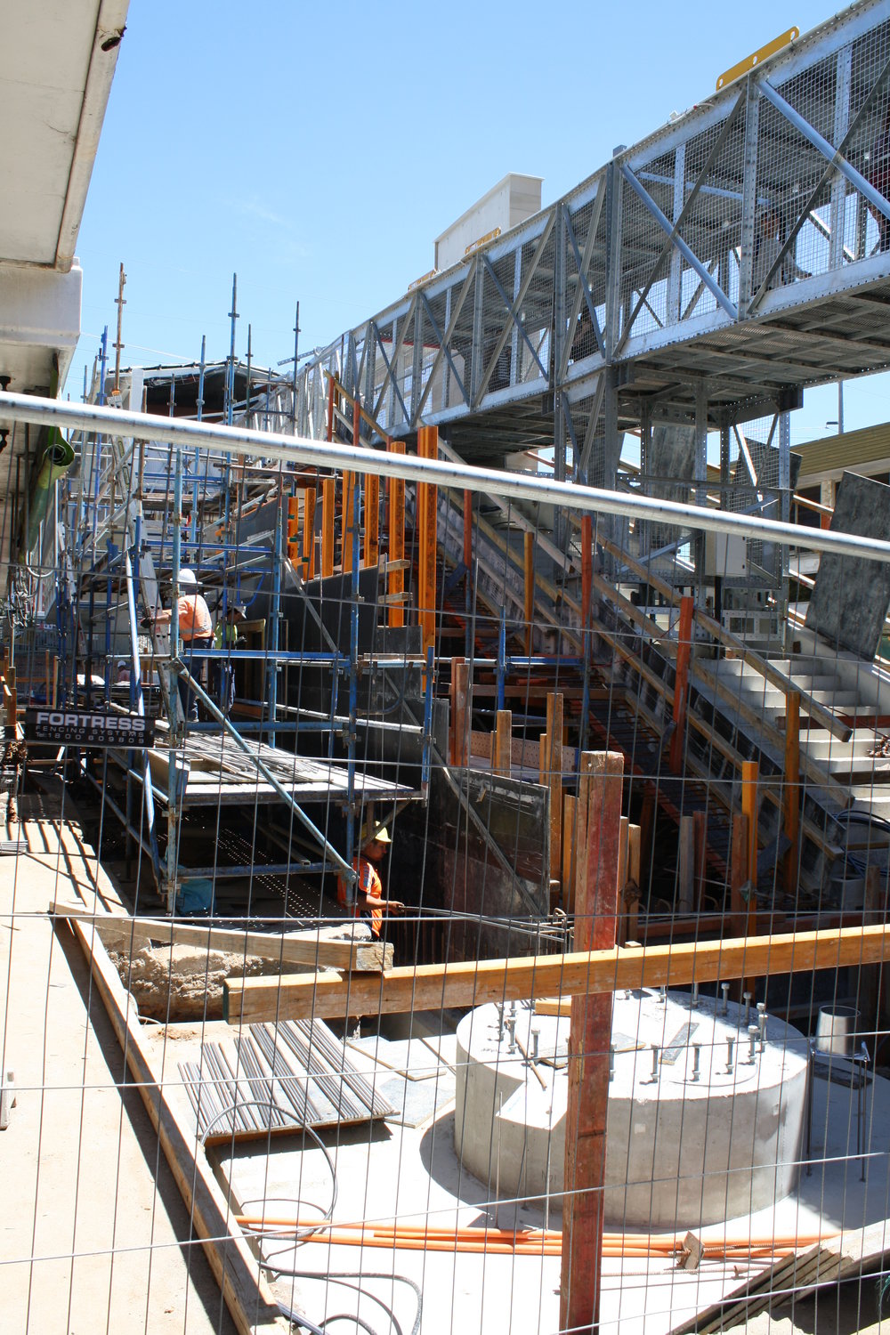Hornsby footbridge construction