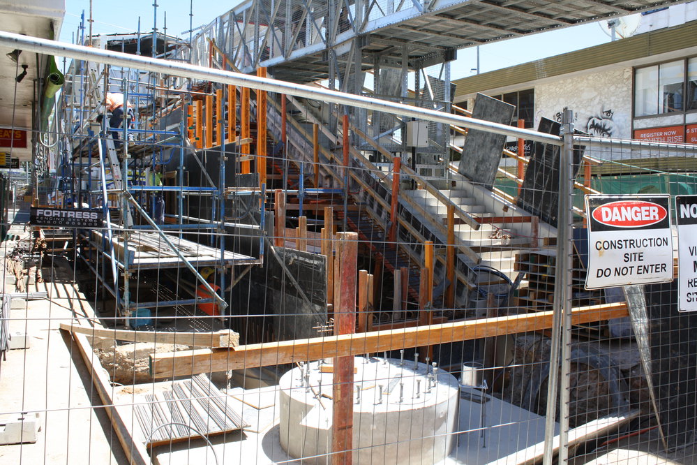 Hornsby footbridge construction