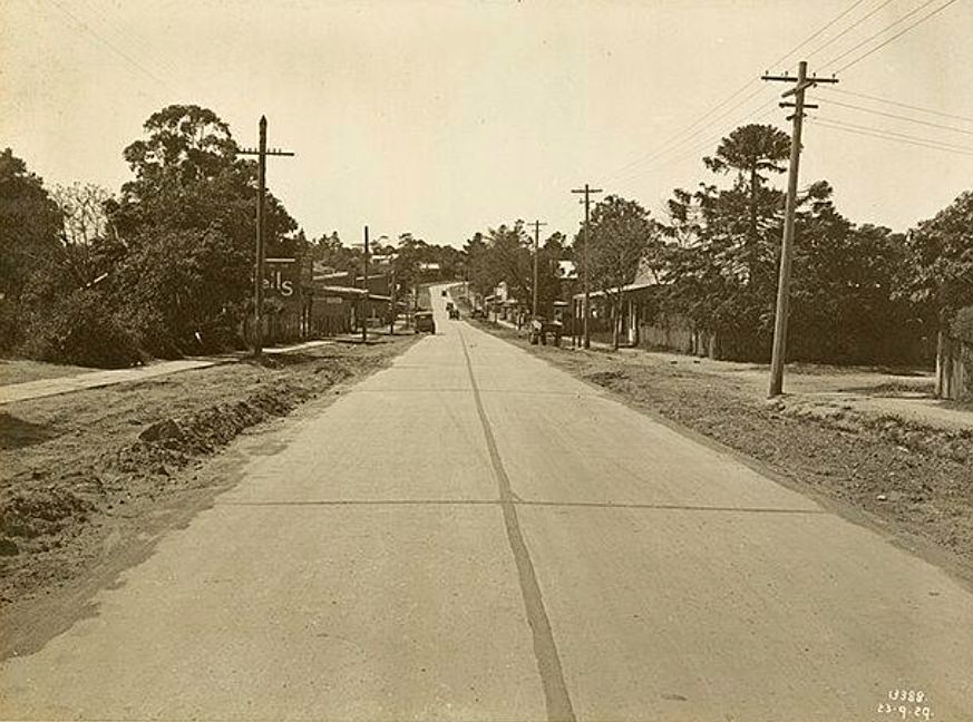 Pennant Hills Road, Thornleigh - looking north