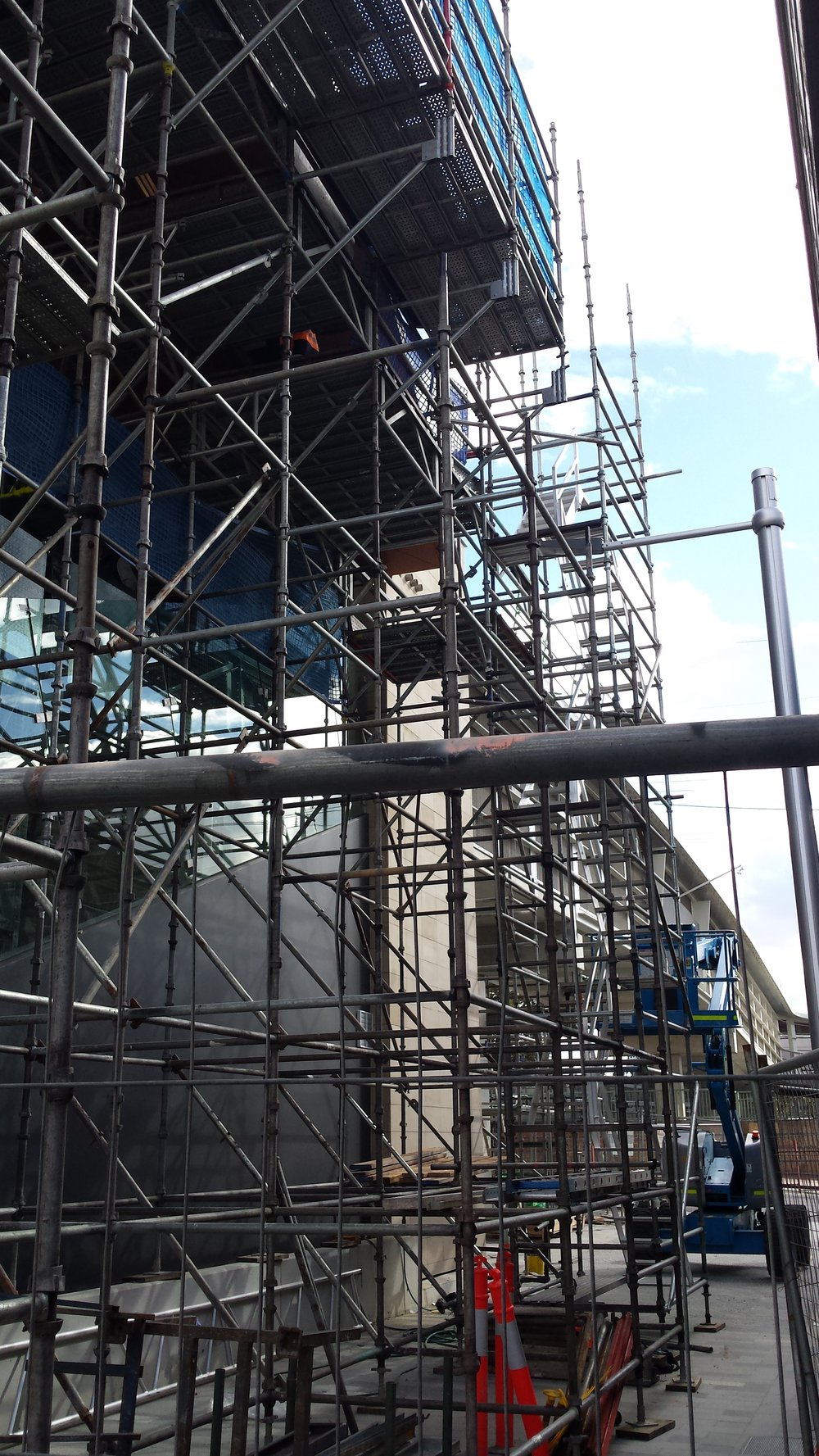 Hornsby footbridge construction