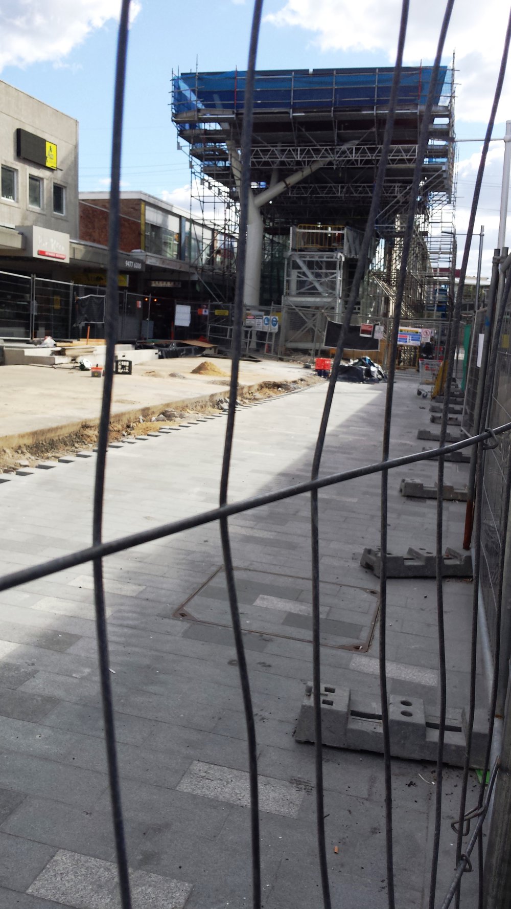 Hornsby footbridge construction