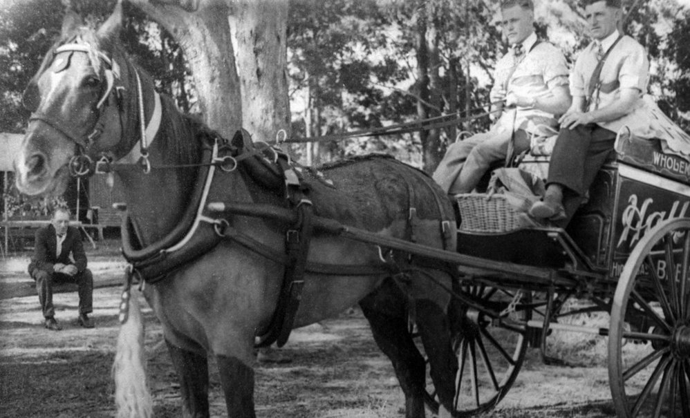 Hall's Bakery Cart, Asquith, 1938