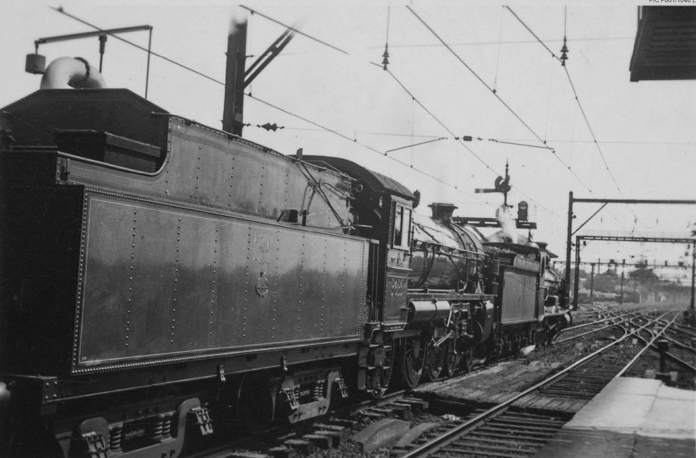 Locos 3249 &amp; 3635 northbound at Hornsby Station, 1939