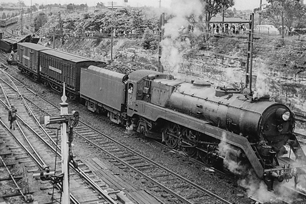 Hornsby Train Derailment, milk spillage, 1950