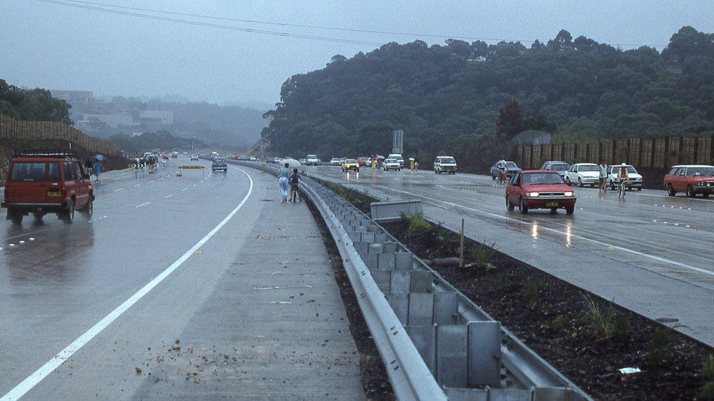 Opening of the Wahroonga-Berowra F3 (M1) Freeway, 1989