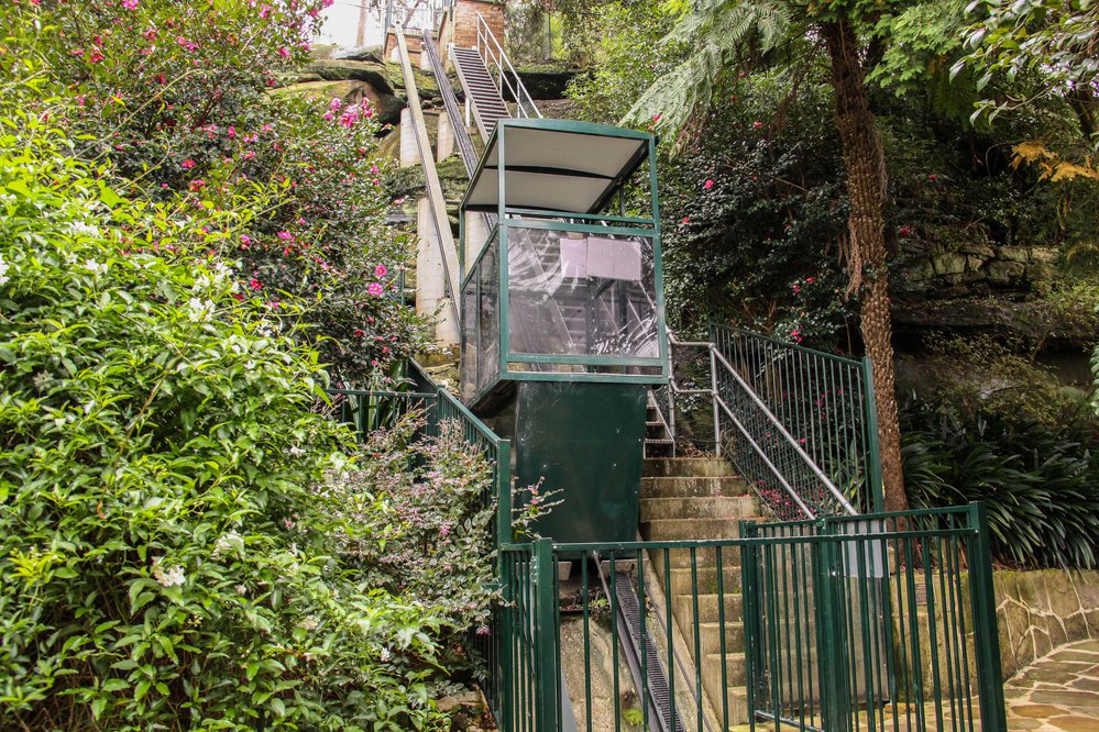 Lisgar Gardens, Inclinator, 2011
