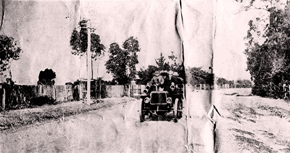 Pennant Hills Road at Loch Maree, Thornleigh