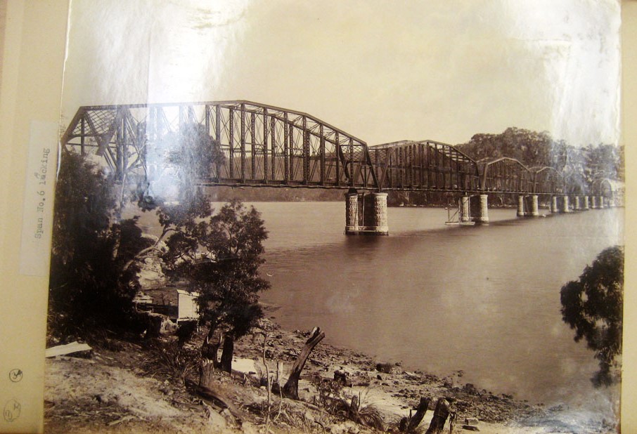 Span 6 locking into place - First Hawkesbury River Railway Bridge