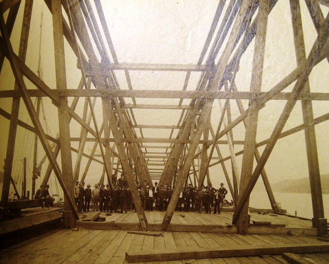 Workers on the first Hawkesbury River Railway Bridge 